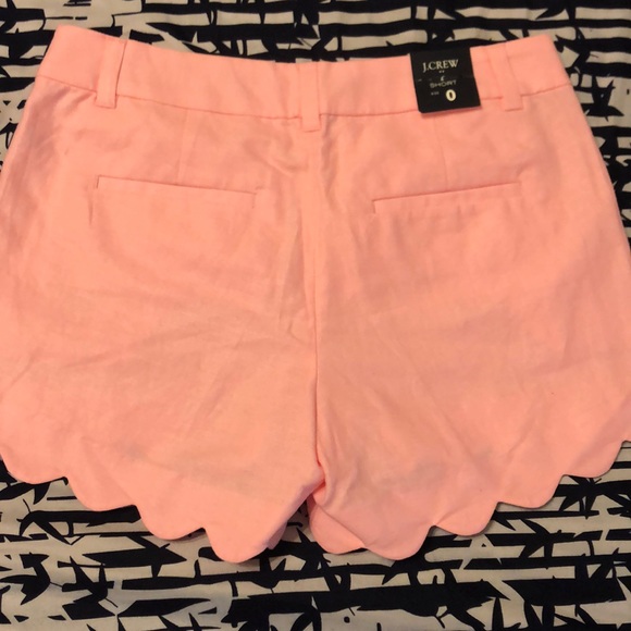 Pink linen scalloped shorts - Picture 2 of 3